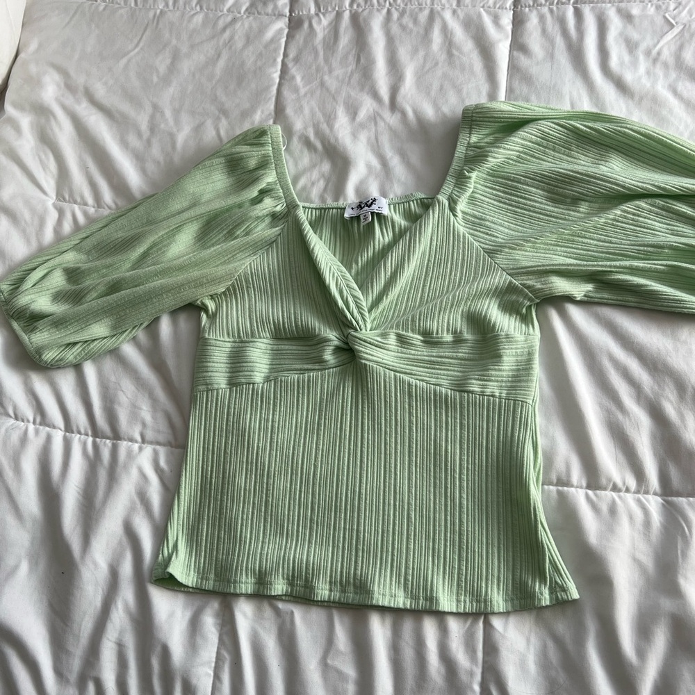 Green short sleeve top